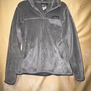 Patagonia Women’s Gray Fleece Jacket size M